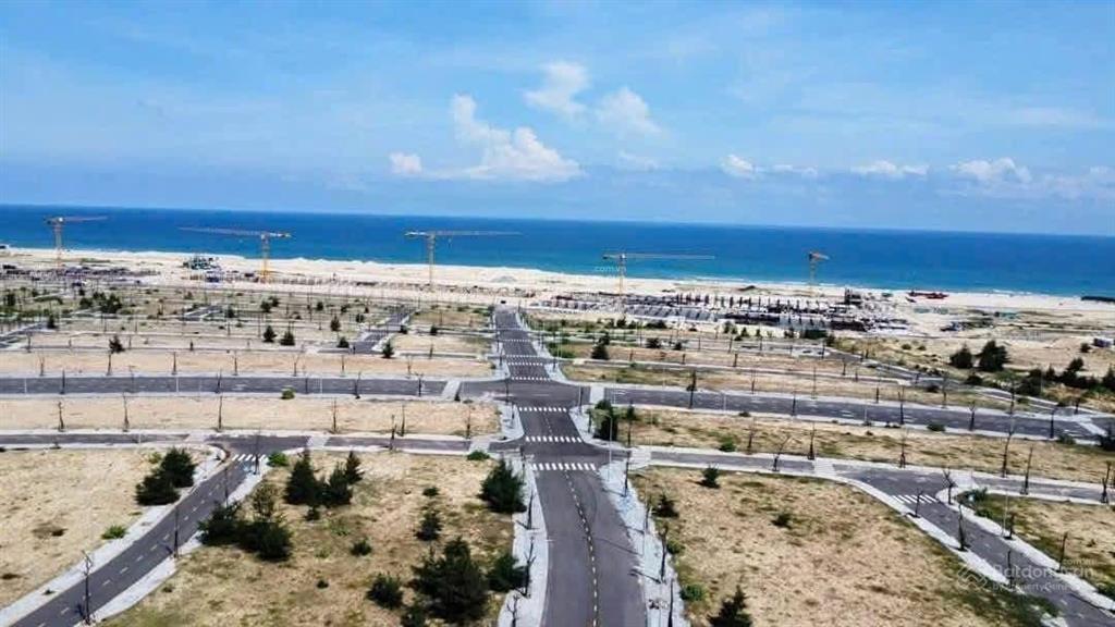 Bán nền đất khu đô thị nhơn hội new city. diện tích 80m2. sổ đỏ sẵn. giá bán chỉ 1 tỉ 350 triệu.