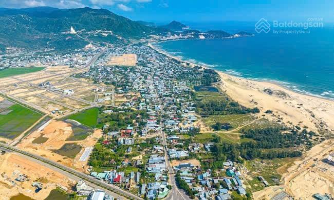 Cần bán lô đất mặt tiền đường hoàng sa, trục chính xã cát tiến. diện tích 160m2, giá 4 tỉ 650 triệu