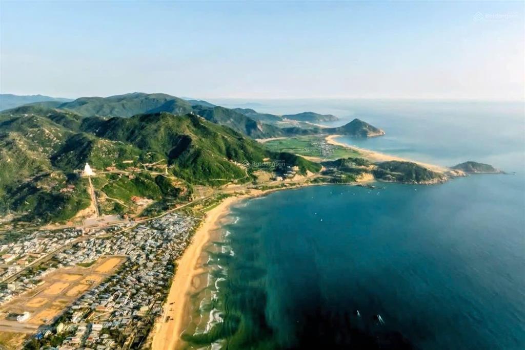 Bán đất khu dân cư ven biển cát tiến. diện tích 150m2 full thổ cư. giá chỉ 1 tỉ 630 triệu. siêu rẻ