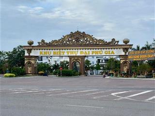 Bán đất khu đại phú gia quy nhơn. dt 87,1m2. sổ đỏ sẵn. vị trí đắc địa nhất. giá 3 tỉ 550 triệu. rẻ