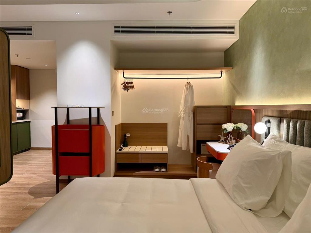 Hàng hot 1pn tầng 10 giá chỉ 3,430 tỷ. vừa view biển vừa view hồ bơi. thích hợp cho thuê nghỉ dưỡng