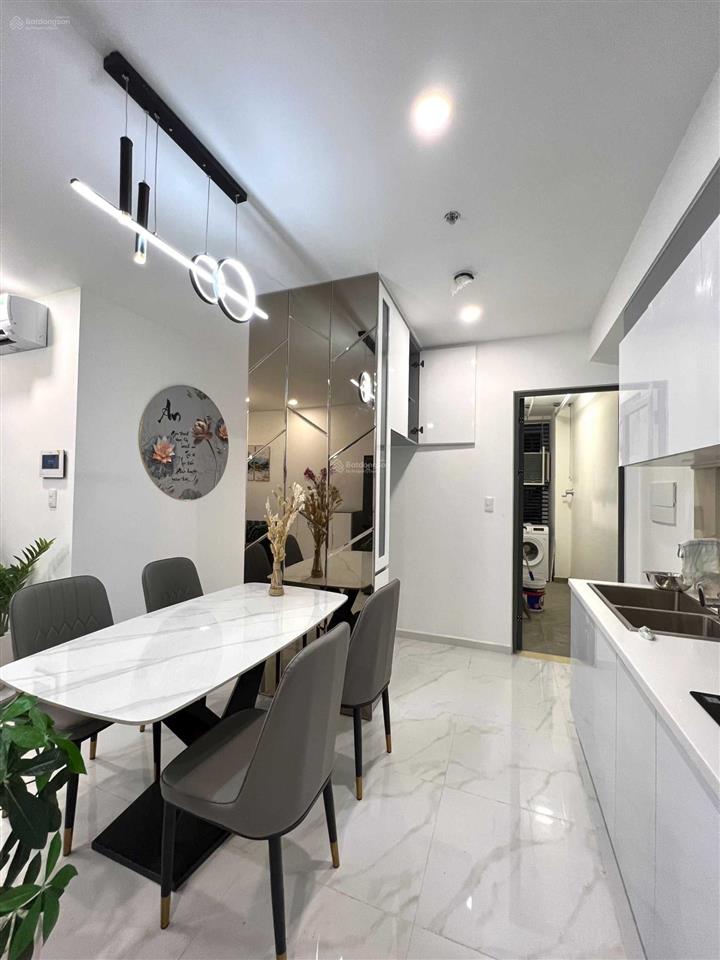 Cần bán các căn precia view hướng đn 1pn 4.7t, 2pn 5.76t, 3pn 7.5t nhà mới lắm  0886 277 ***
