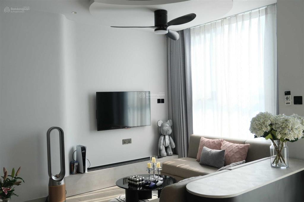 Cần bán các căn precia view hướng đn 1pn 4.7t, 2pn 5.76t, 3pn 7.5t nhà mới lắm  0886 277 ***