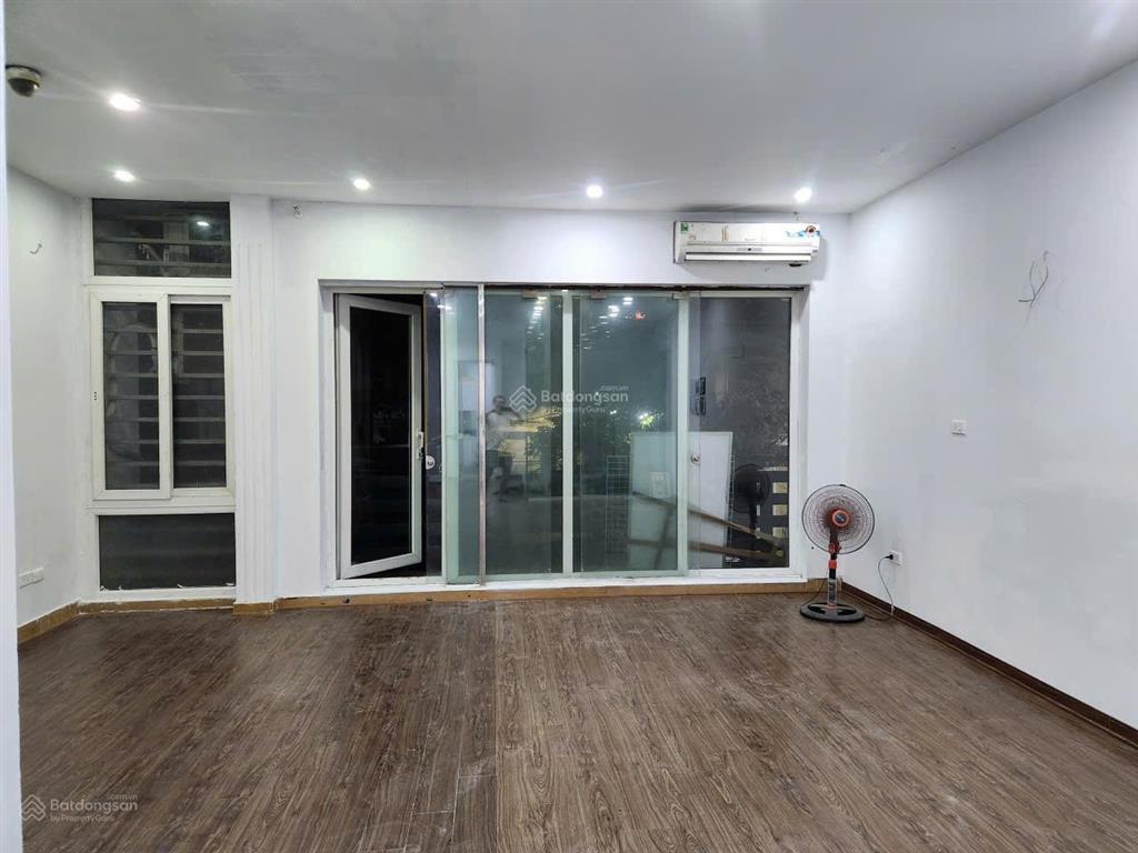 Cho thuê nhà tiện làm văn phòng, căn hộ cao cấp
