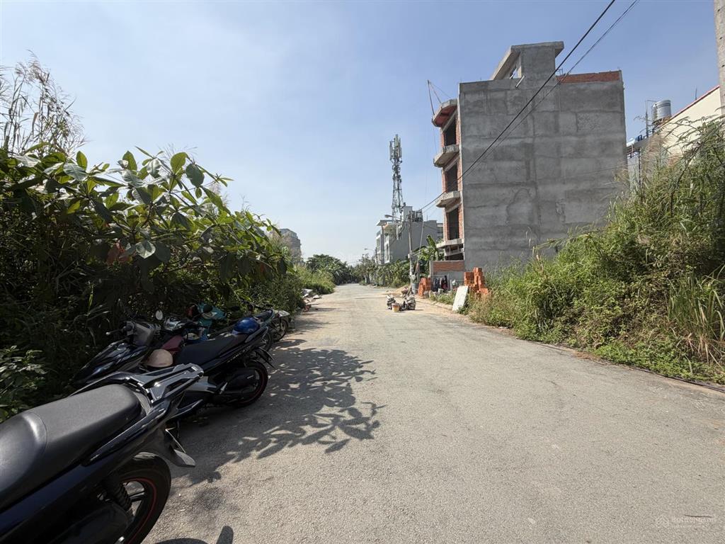 Bán đất kdc samsung bưng ông thoàn, đường 10m, hướng đn