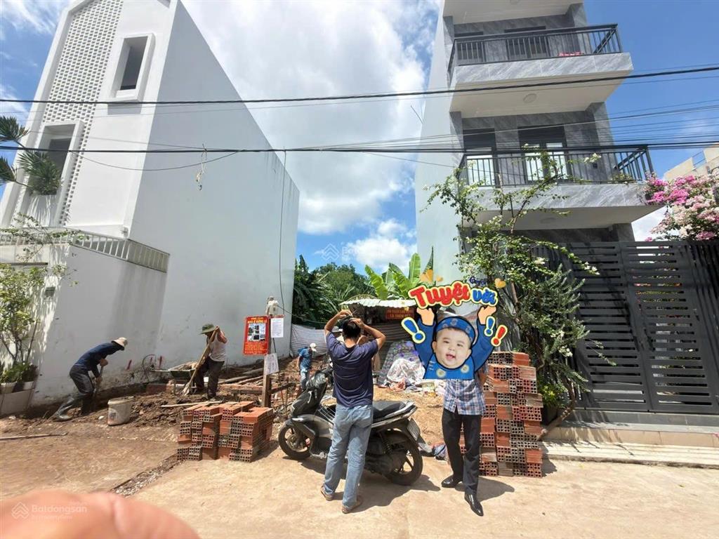 Bán nền đất 1/ bưng ông thoàn, kế villa park liên phường