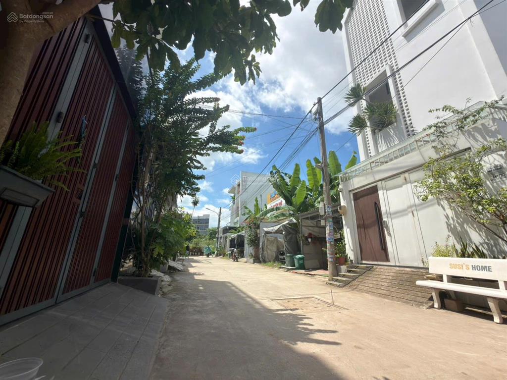 Bán nền đất 1/ bưng ông thoàn, kế villa park liên phường
