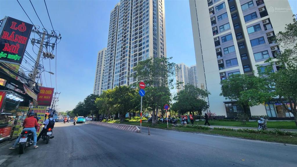 Cần bán 1000m2 (ngang 56m) đường 545 long bình, đối diện vinhomes