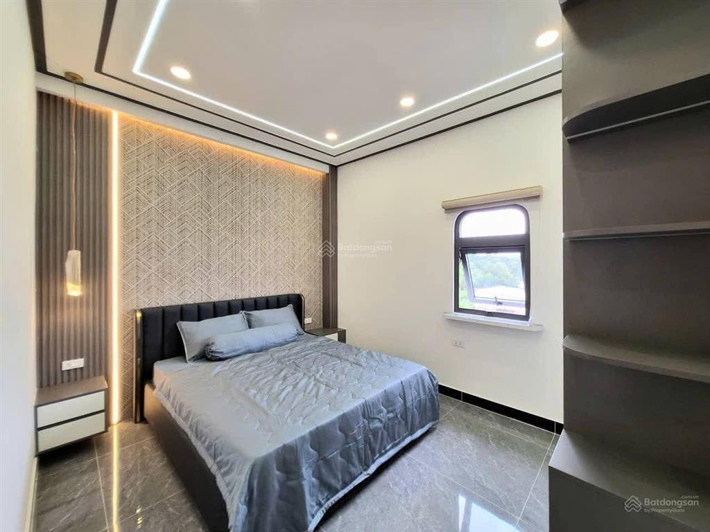 Nhà xây mới sát chợ cầu đồng  ngã tư ga