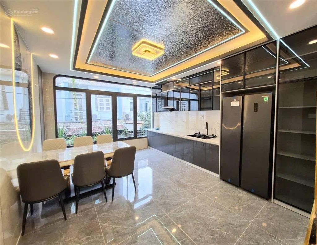 Nhà xây mới sát chợ cầu đồng  ngã tư ga