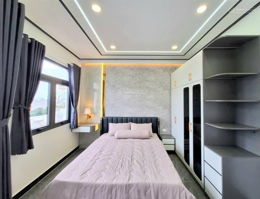 Nhà xây mới sát chợ cầu đồng  ngã tư ga