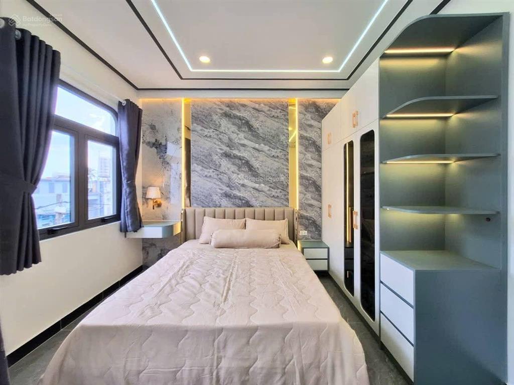 Nhà xây mới sát chợ cầu đồng  ngã tư ga