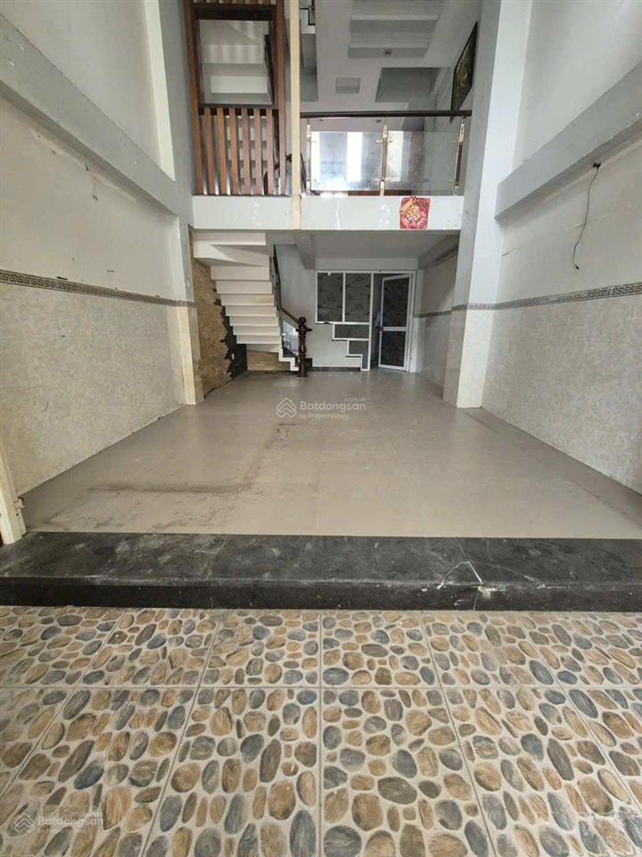 Nhà mặt tiền kinh doanh đường trần bá giao  p.5