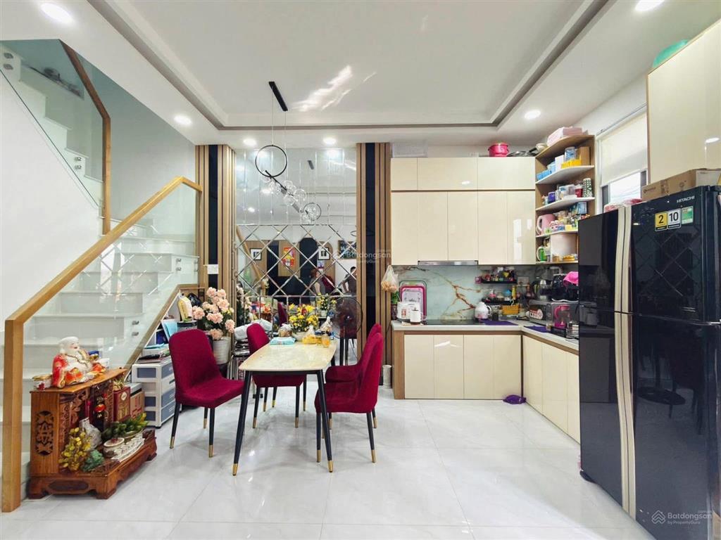 Nhà thiết kế hiện đại ngay trung tâm gò vấp