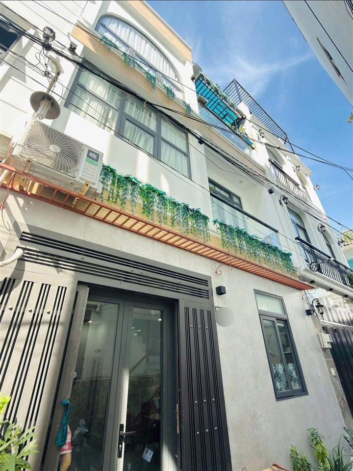Nhà thiết kế hiện đại ngay trung tâm gò vấp