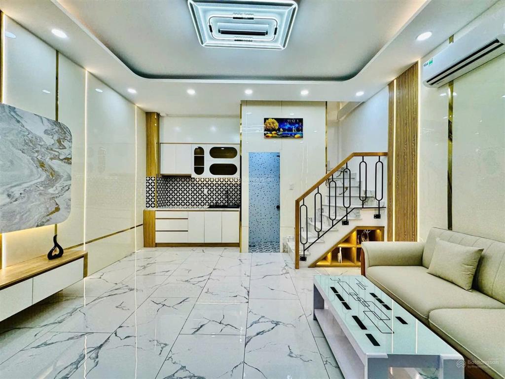 Mặt tiền ngang 5m kinh doanh đa ngành ngay đại học công nghiệp gò vấp