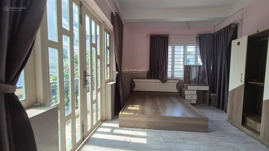 Bán nhà góc 2 mặt tiền  ngang 5.5m siêu hiếm