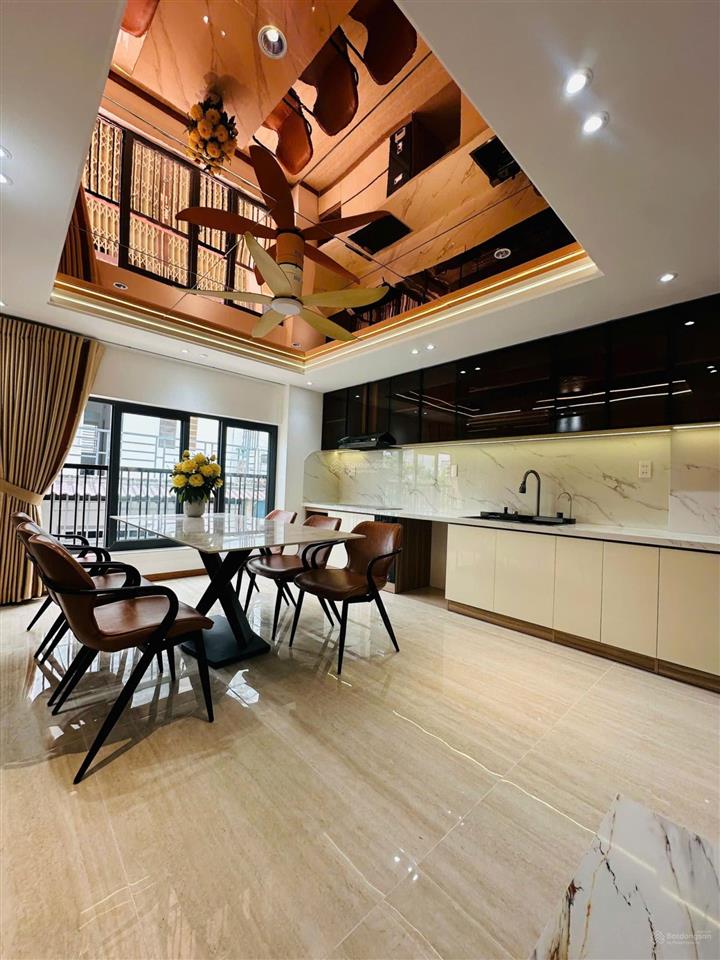 Bán nhà xây mới ngang 5,5m cạnh bên trường cao đẳng điện lực