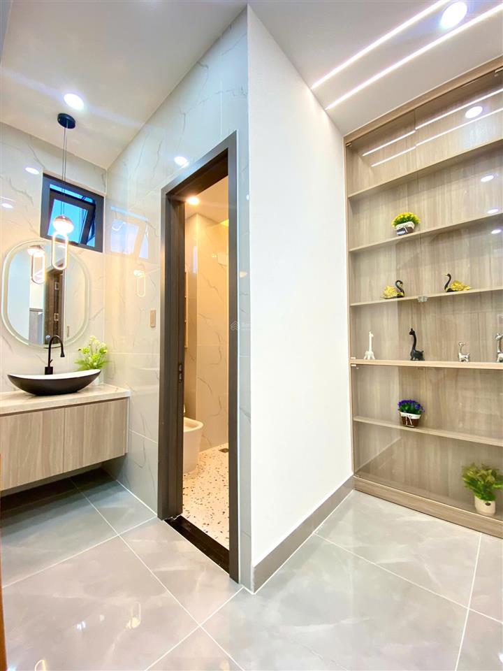 Bán nhà mặt tiền kênh tl37 ngay khu trung tâm phường an phú đông, cạnh cụm trường cấp 123