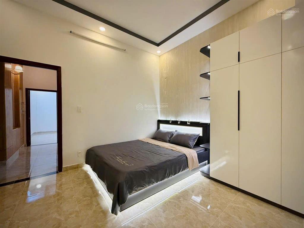 Bán nhà 1 trệt 1 lầu gần ngã tư ga, 4x12 xe hơi đậu cửa