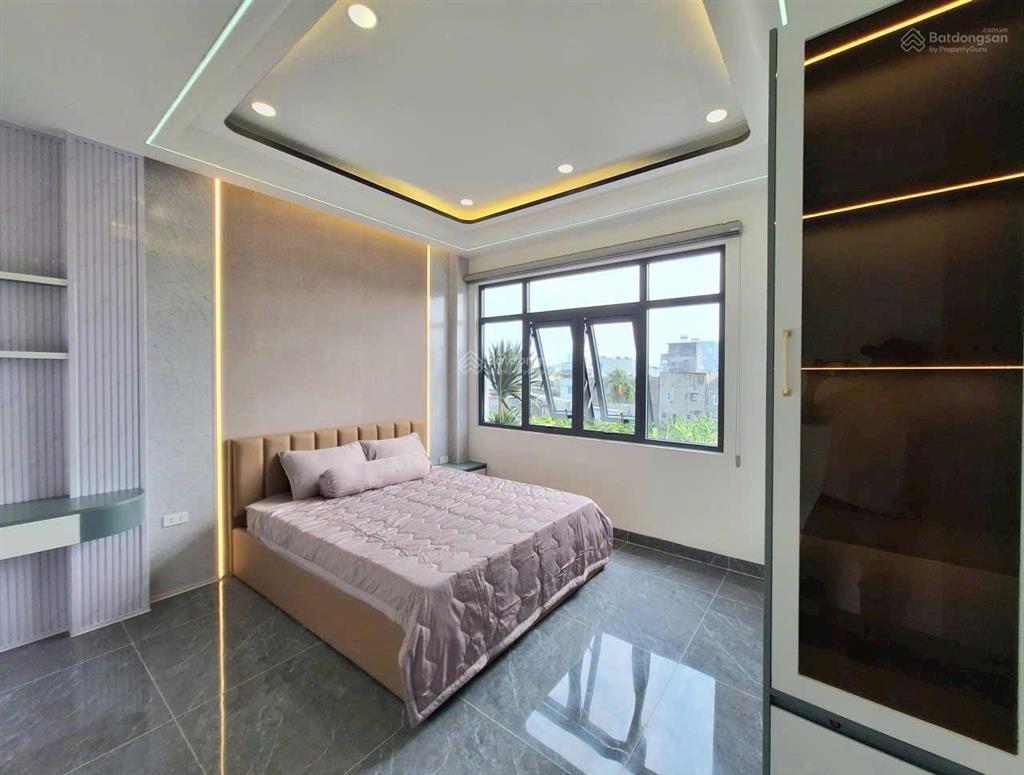 Nhà xây mới 5,5x10, ngay chợ cầu đồng  ngã tư ga, sát bên gò vấp