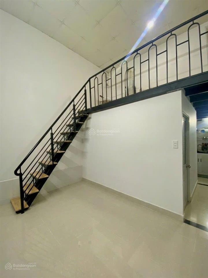 Nhà sổ riêng ngang 5m  3pn có pn tầng trệt