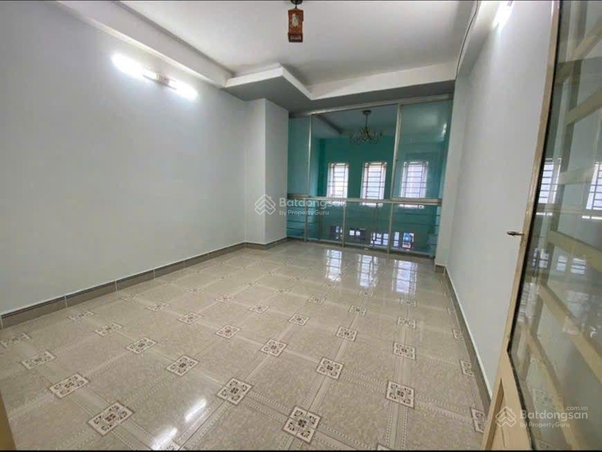 Bán nhà có 10 phòng cho thuê gần 40tr/tháng ngay trường đại học công nghiệp 4