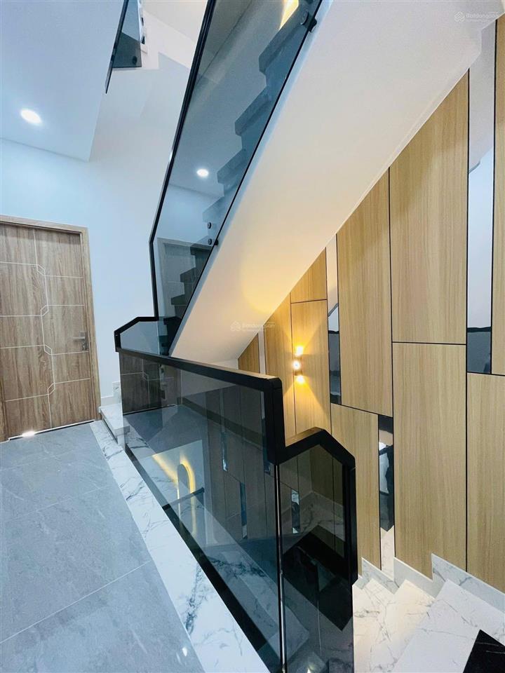 Nhà phố xây mới  khu đồng bộ cao cấp  cạnh bên ủy ban phường thạnh xuân