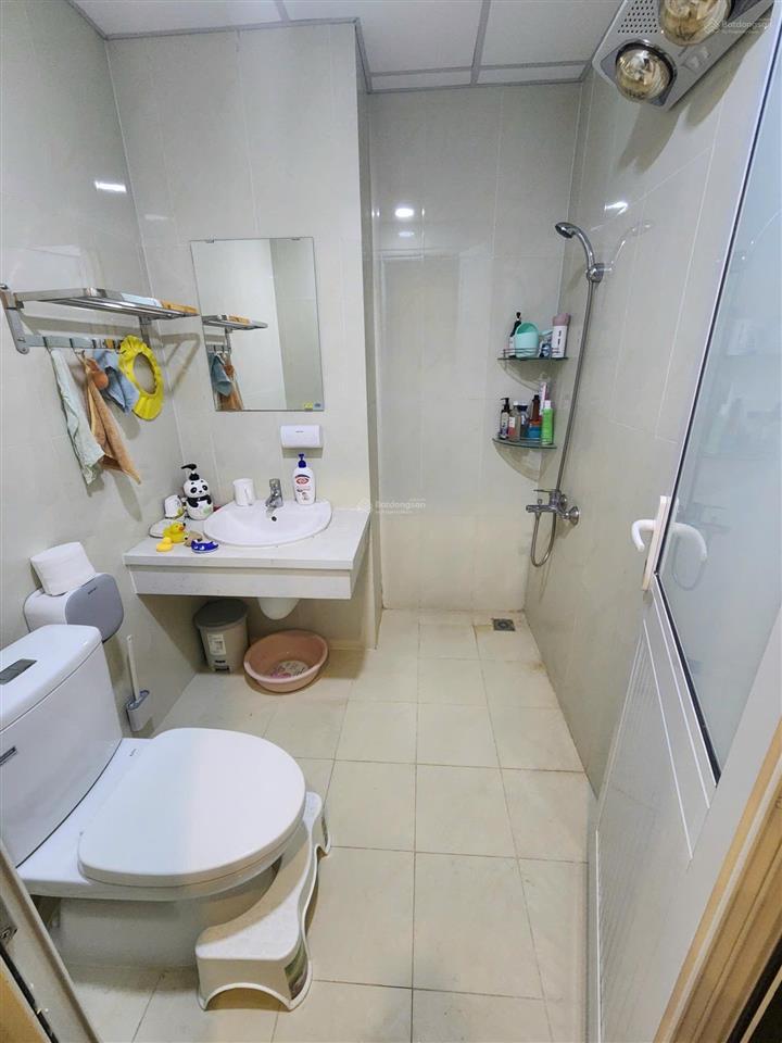 Cho thuê 9,5 triệu
căn 2 phòng ngủ, gelexia 727 tam trinh, hoàng mai, hà nội. 0916 800 *** em thu