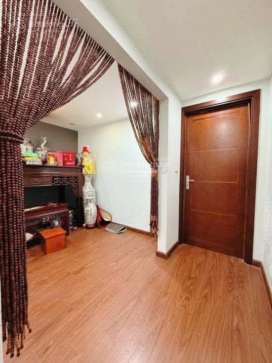 Cần bán căn liền kề gelexia 885 tam trinh, hoàng mai, hà nội. 66m x 5.5 tầng. 20,5 tỷ thương lượng