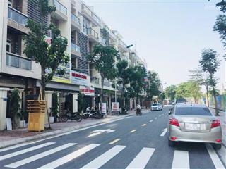 Cần bán căn liền kề gelexia 885 tam trinh, hoàng mai, hà nội. 66m x 5.5 tầng. 20,5 tỷ thương lượng