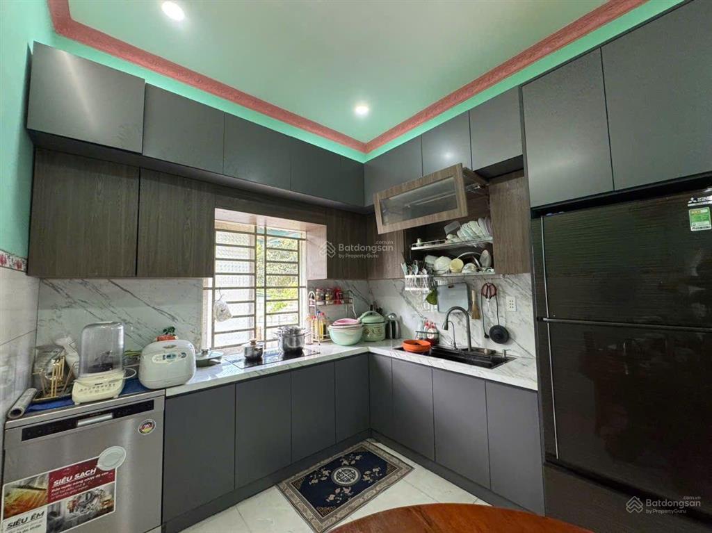 Bán nhà vườn phú giáo, bình dương, 2 lầu, 4 ngủ, có bể bơi, có cột viettel 4 triệu/tháng 0962 608 ***