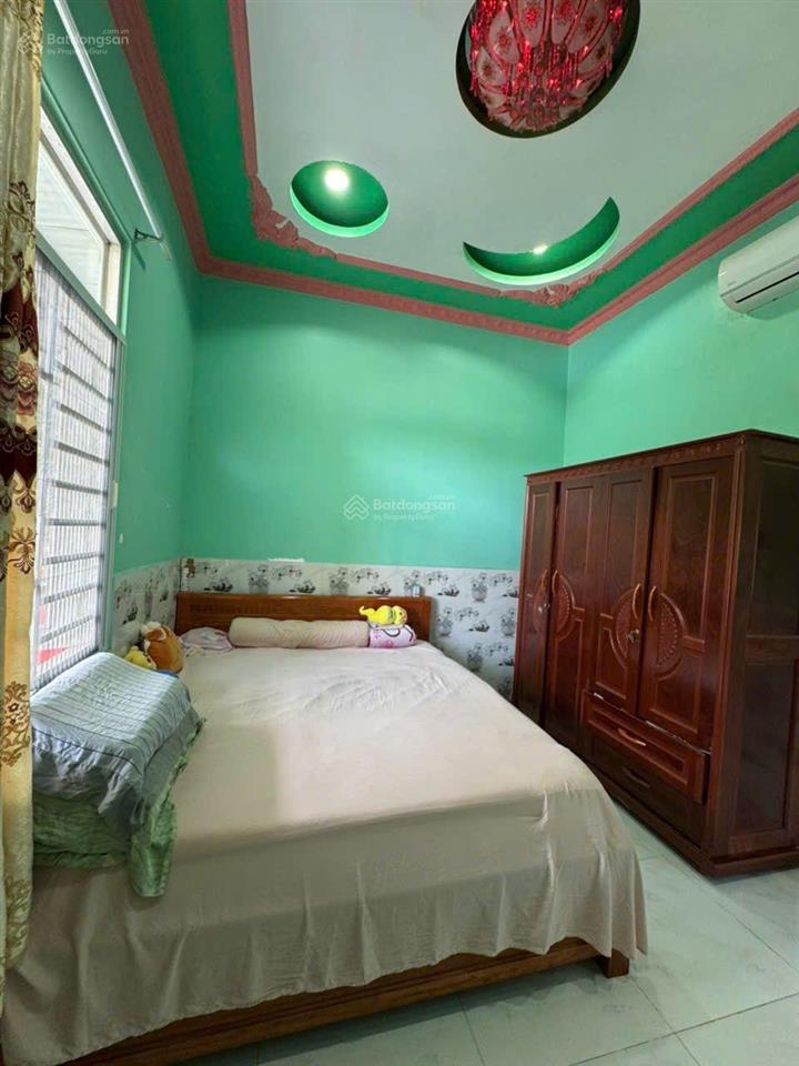 Bán nhà vườn phú giáo, bình dương, 2 lầu, 4 ngủ, có bể bơi, có cột viettel 4 triệu/tháng 0962 608 ***