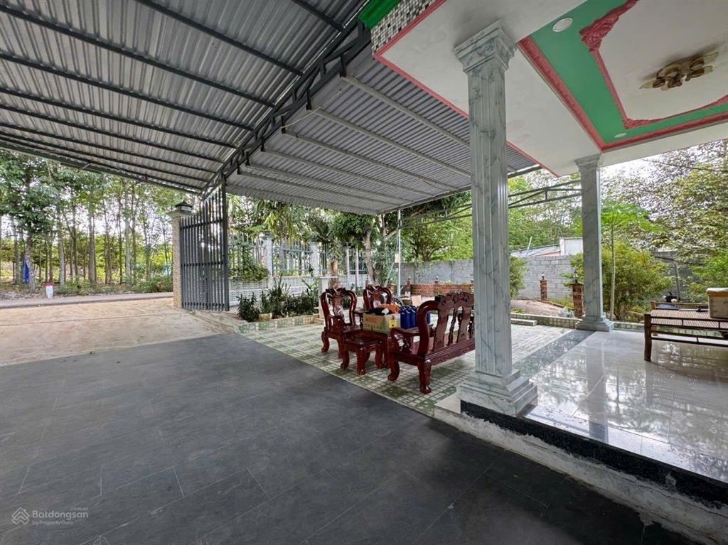 Bán nhà vườn phú giáo, bình dương, 2 lầu, 4 ngủ, có bể bơi, có cột viettel 4 triệu/tháng 0962 608 ***
