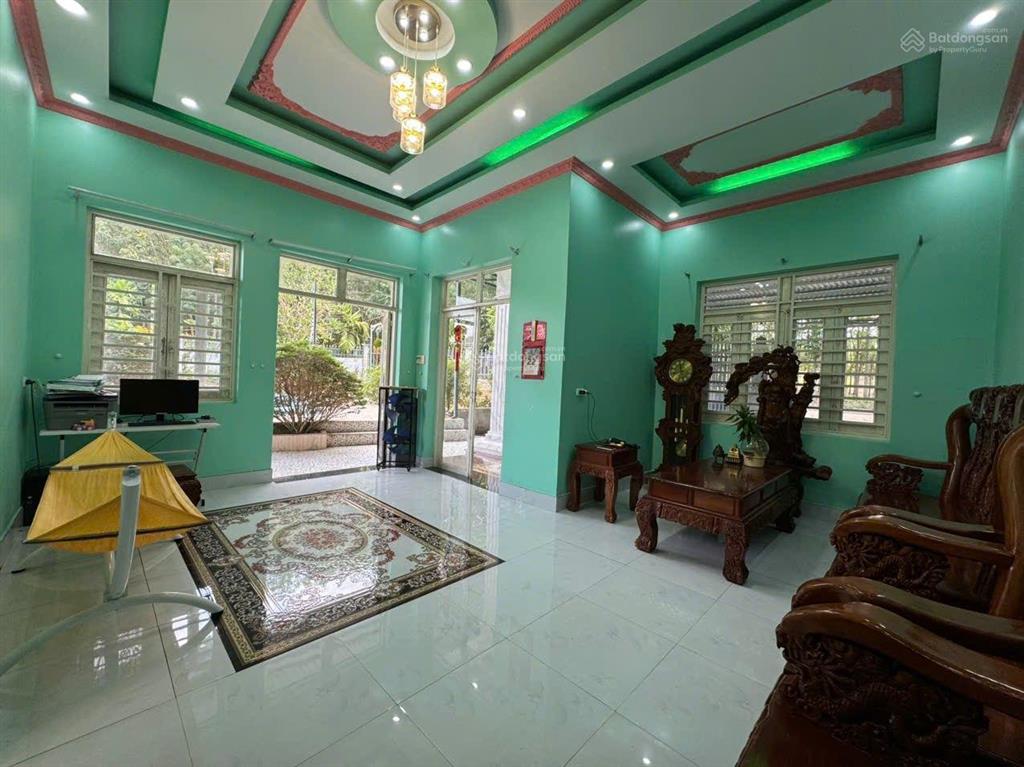 Bán nhà vườn phú giáo, bình dương, 2 lầu, 4 ngủ, có bể bơi, có cột viettel 4 triệu/tháng 0962 608 ***