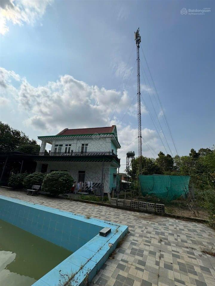 Bán nhà vườn phú giáo, bình dương, 2 lầu, 4 ngủ, có bể bơi, có cột viettel 4 triệu/tháng 0962 608 ***