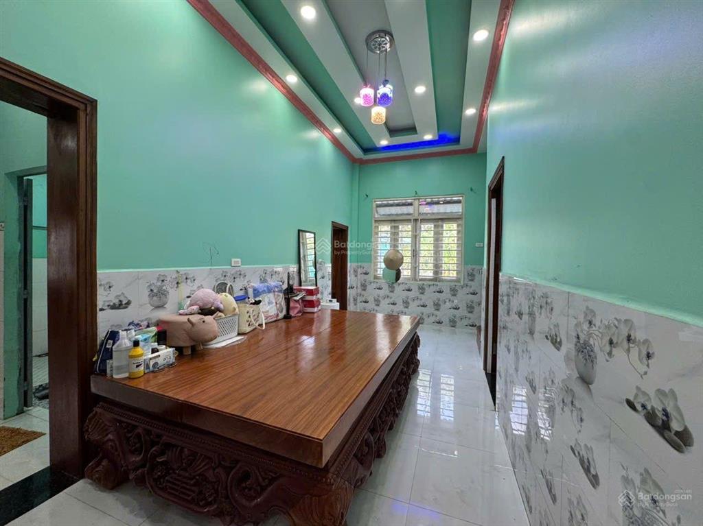 Bán nhà vườn phú giáo, bình dương, 2 lầu, 4 ngủ, có bể bơi, có cột viettel 4 triệu/tháng 0962 608 ***