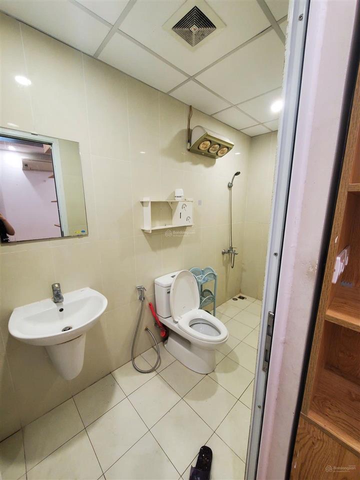 Cho thuê nhà  ct1  gelexia 727 tam trinh, hoàng mai, hà nội. căn 2 ngủ  80m  ban công nam