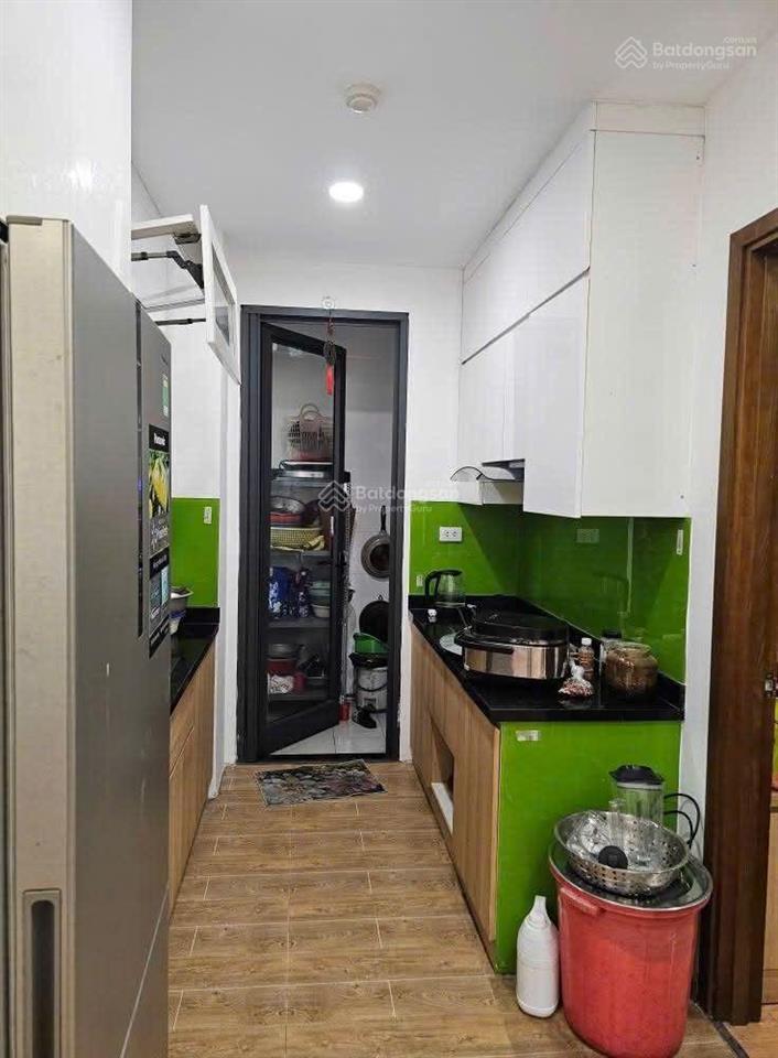 Cho thuê căn 2 ngủ tòa ct1, gelexia 727 tam trinh, hoàng mai, hn. vào ở luôn. 10 triệu. 0916 800 ***