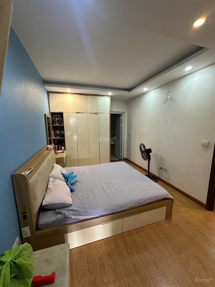 Bán nhanh 4 tỷ 3, căn hộ 2 ngủ 70m, tòa ct2b  ct3 gelexia 885 tam trinh hoàng mai hà nội