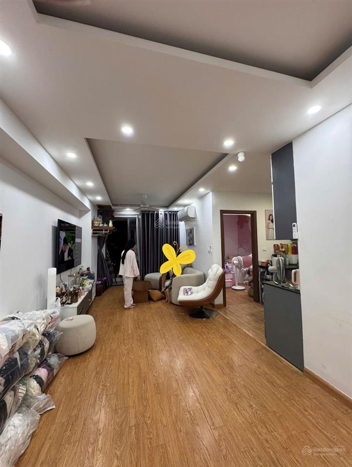 Bán nhanh 5 tỷ 7  thương lượng mạnh căn 2 ngủ 82m2 ct2a, gelexia 727 tam trinh, hoàng mai, hà nội