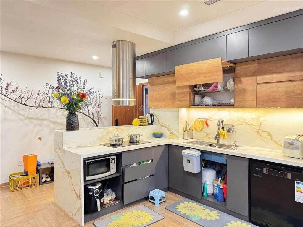 Bán căn góc 3 ngủ 107,2 m đẹp tòa b hateco view hồ công viên yên sở. 6 tỷ 9, thương lượng mạnh