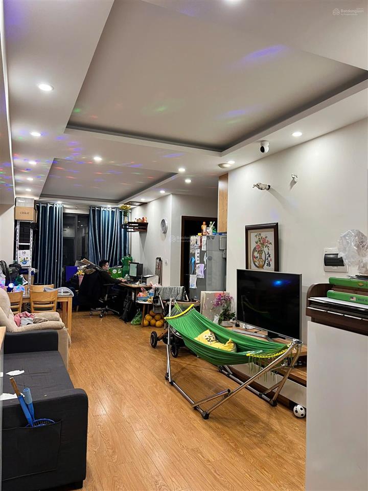 Cho thuê căn 2 ngủ gelexia 727 tam trinh, hoàng mai, hà nội. hơn 80m, 10 triệu/tháng. 0916 800 ***thu