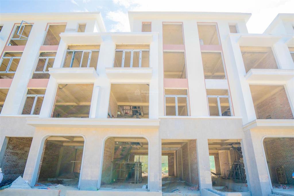 Newtown legend  biệt thự sân golf đẳng cấp đang nhận booking