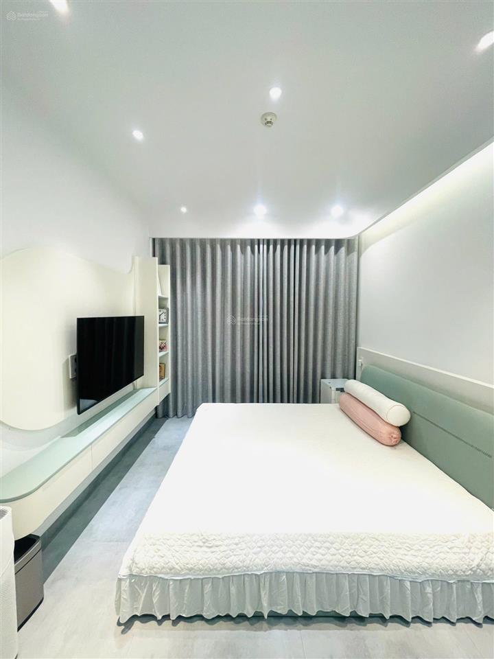 Hàng đẹp diamond centery 2pn 96m² tân phú hồ chí minh full nội thất cao cấp view hồ bơi 9,5 tỷ