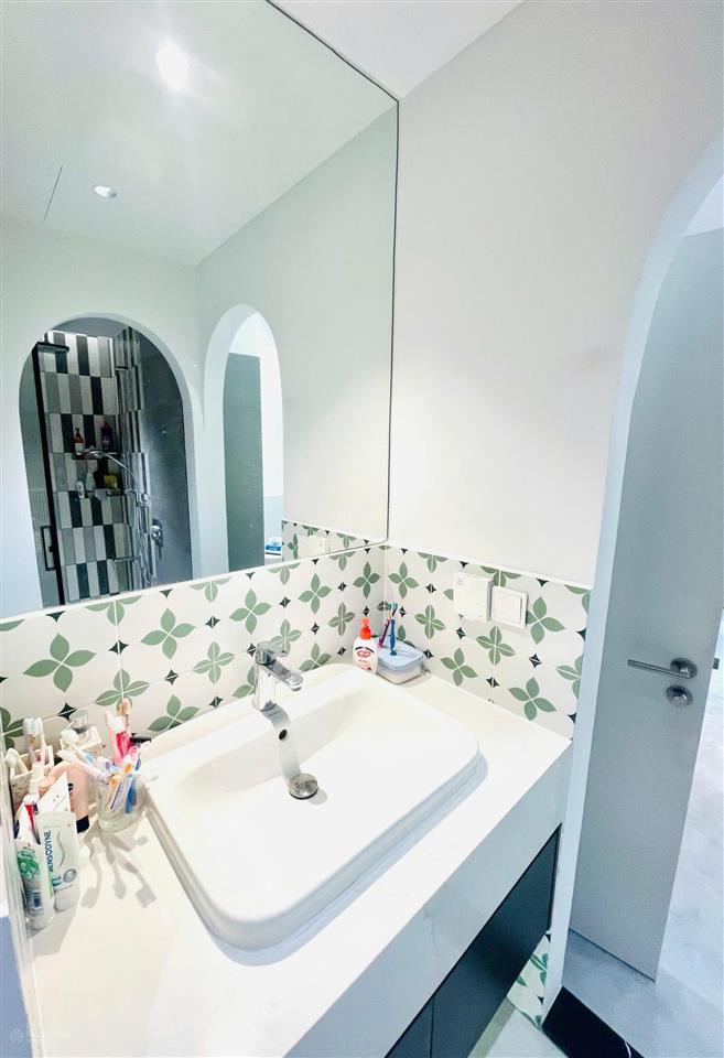 Hàng đẹp diamond centery 2pn 96m² tân phú hồ chí minh full nội thất cao cấp view hồ bơi 9,5 tỷ