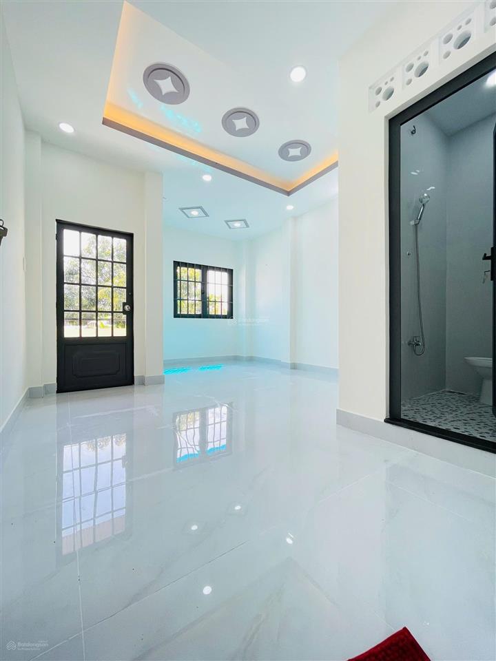Nhà 1 trệt 1 lửng 1 lầu 1 tum sân thượng quốc lộ 13, p. hiệp bình phước, thủ đức