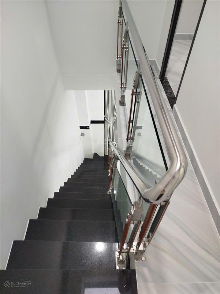 Nhà 1trệt 1 lầu gần mặt tiền đường số 43, p.hiệp bình chánh, thủ đức