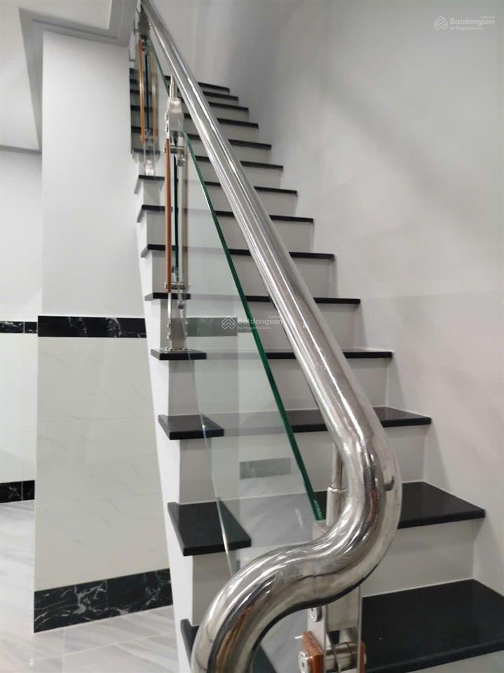 Nhà 1trệt 1 lầu gần mặt tiền đường số 43, p.hiệp bình chánh, thủ đức