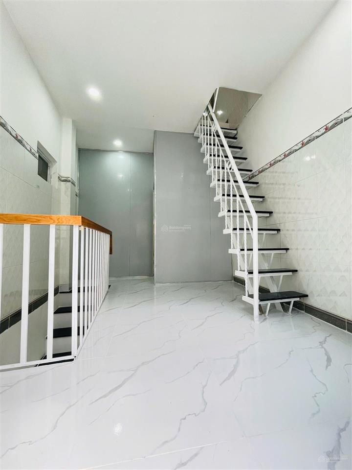 Nhà 1trệt 2lầu 4pn 3wc đường 19 ngay trung tâm linh chiểu, thủ đức